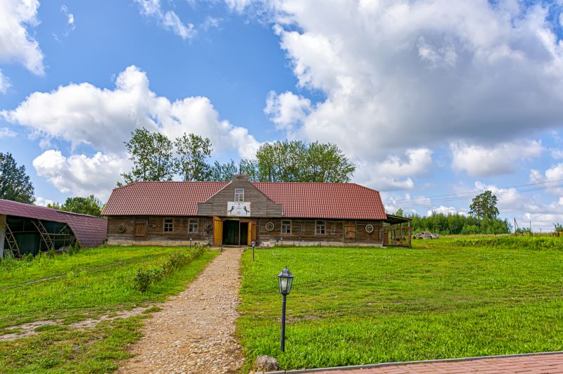 Barn Roof Construction in Goshen, OH